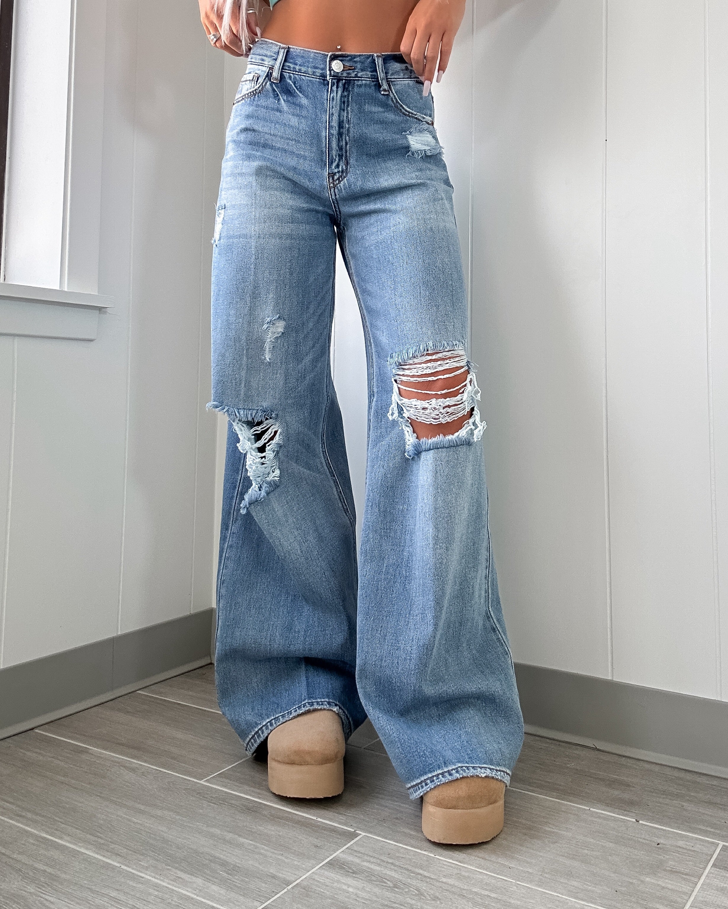 Juno Distressed Wide Leg Jeans - Medium Wash