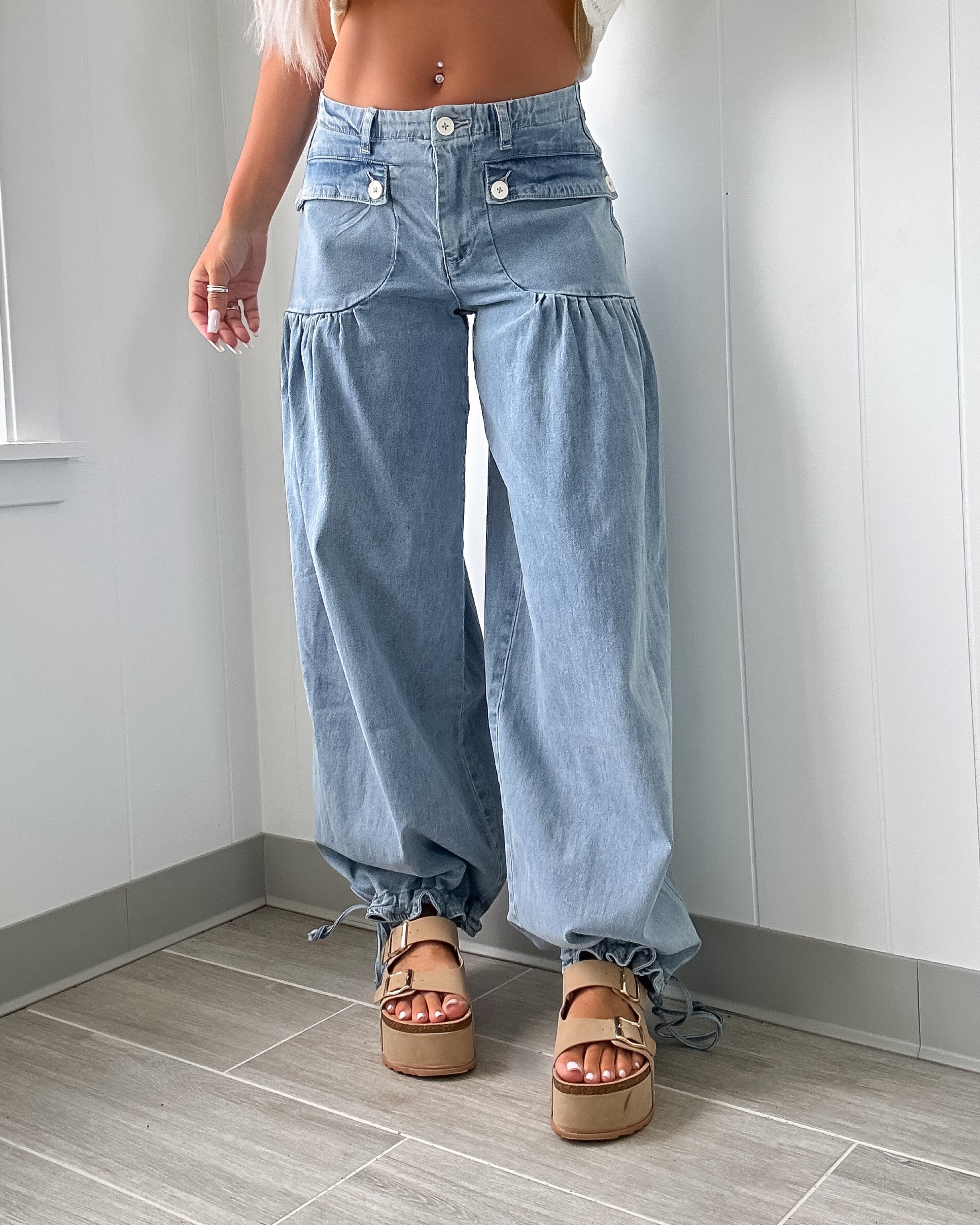 Lilla Mid Rise Jeans - Denim