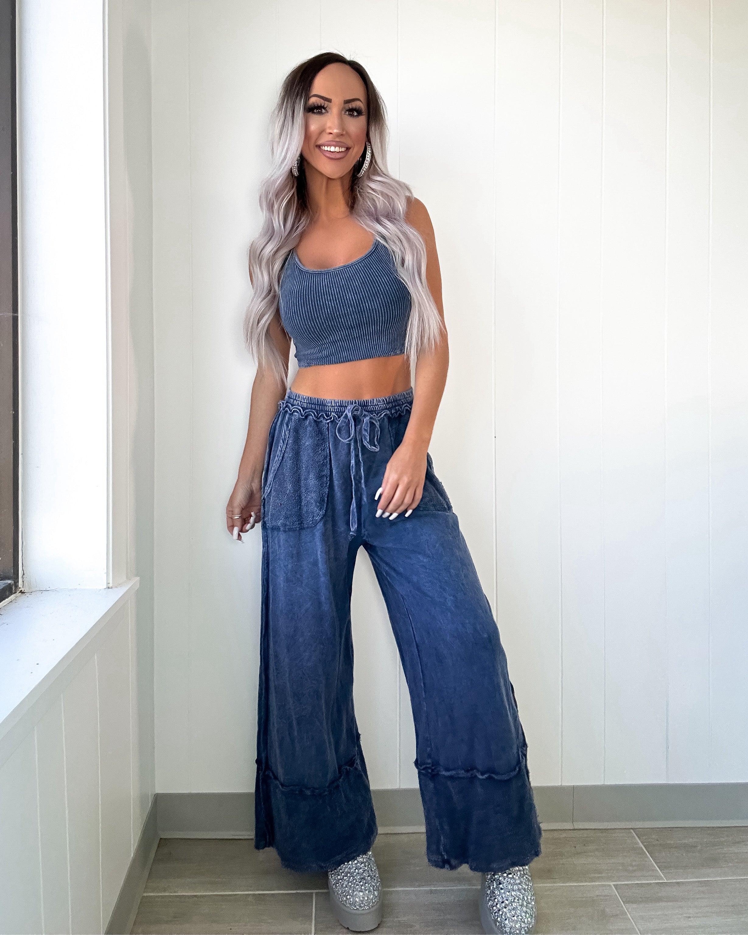 Up Next Raw Hem Wide Leg Pants - Navy