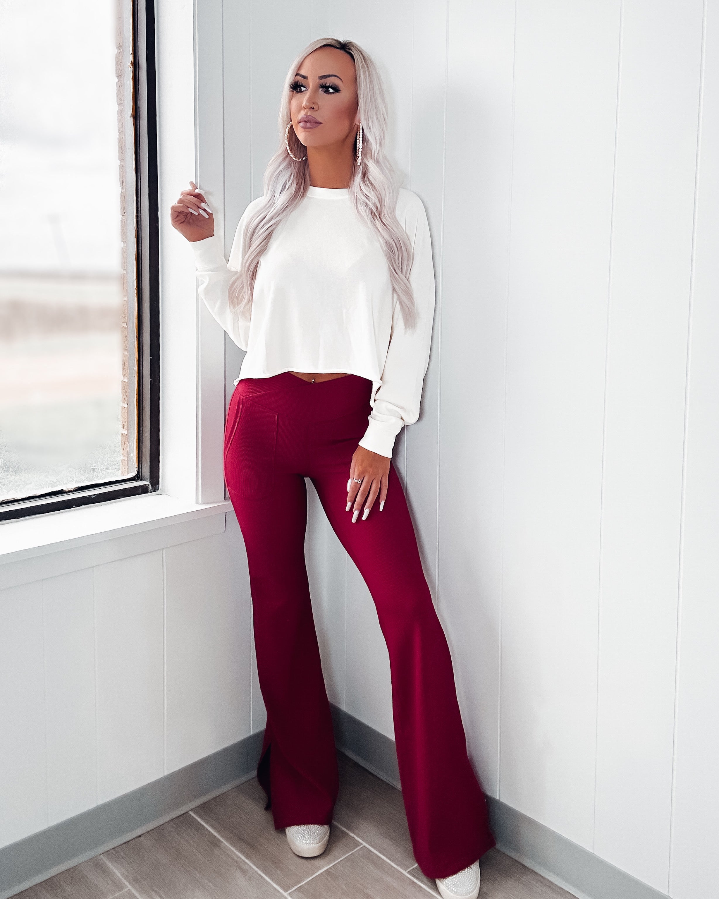 How to Style Flared Leggings - Midsize Style  Flared leggings outfit, Flared  leggings, Flare leggings outfit