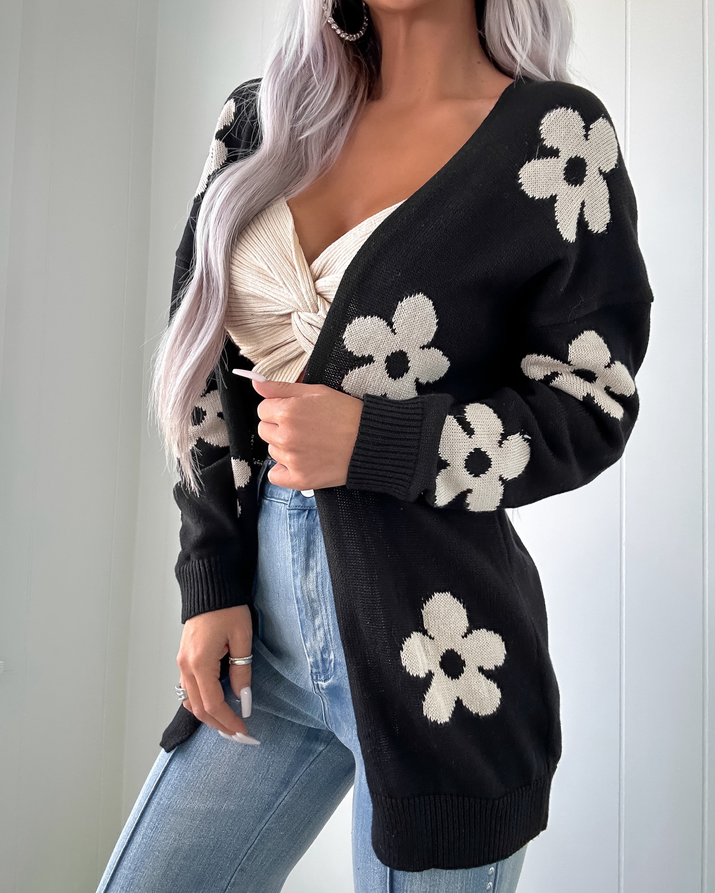 Spiced Essential Floral Cardigan - Black