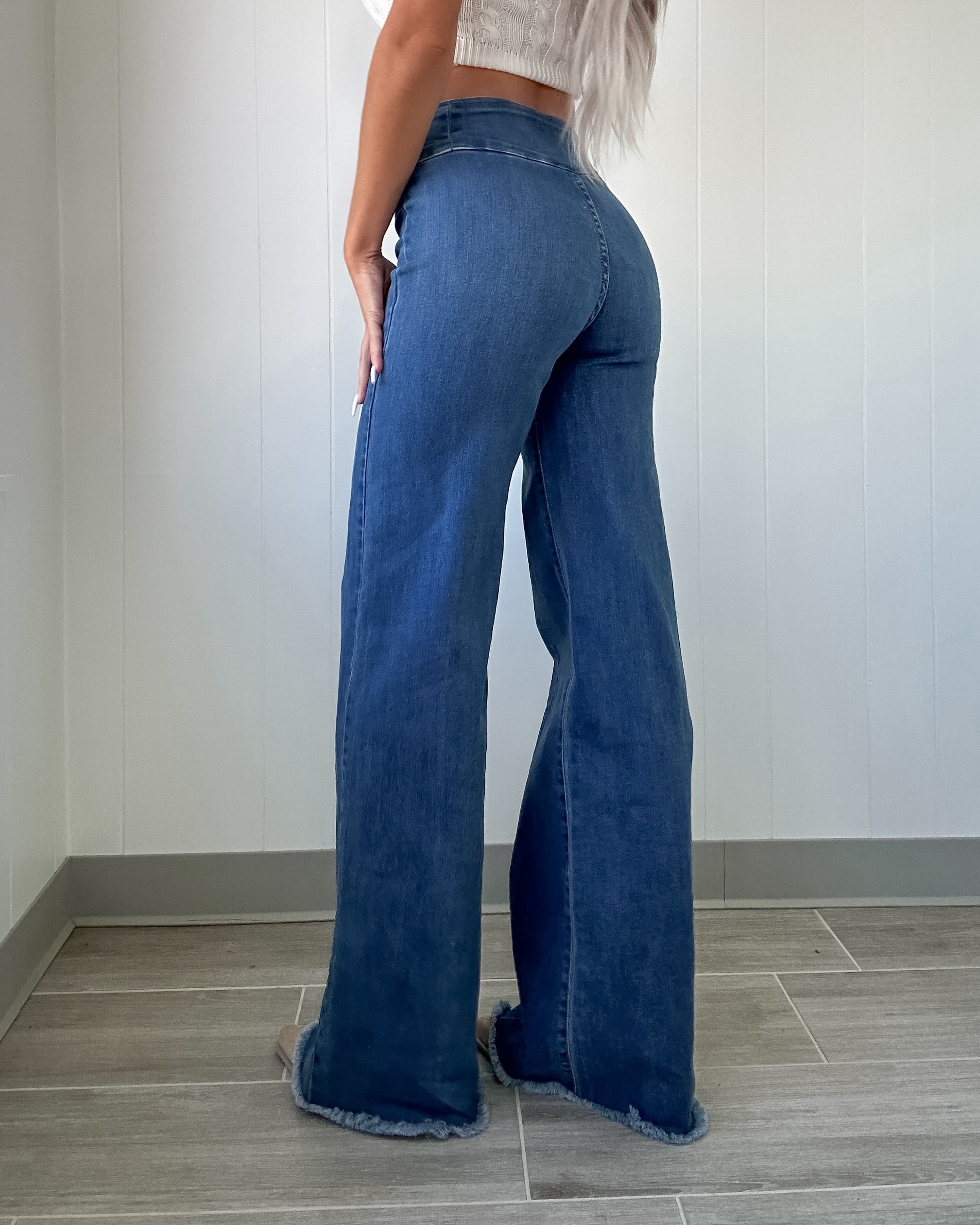 Jessie Wide Leg Jeans - Medium Wash